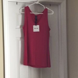 Agnes & Dora Fitted V-Neck Tank